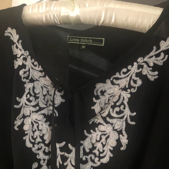 Great stitch detail on this top/ bathing suit - Picture 4 of 6